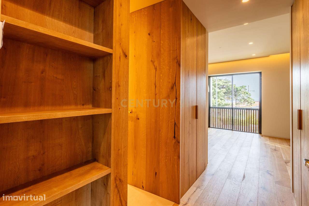 Moradia T4 + T0 Independente — Alto da Parede, Cascais-31