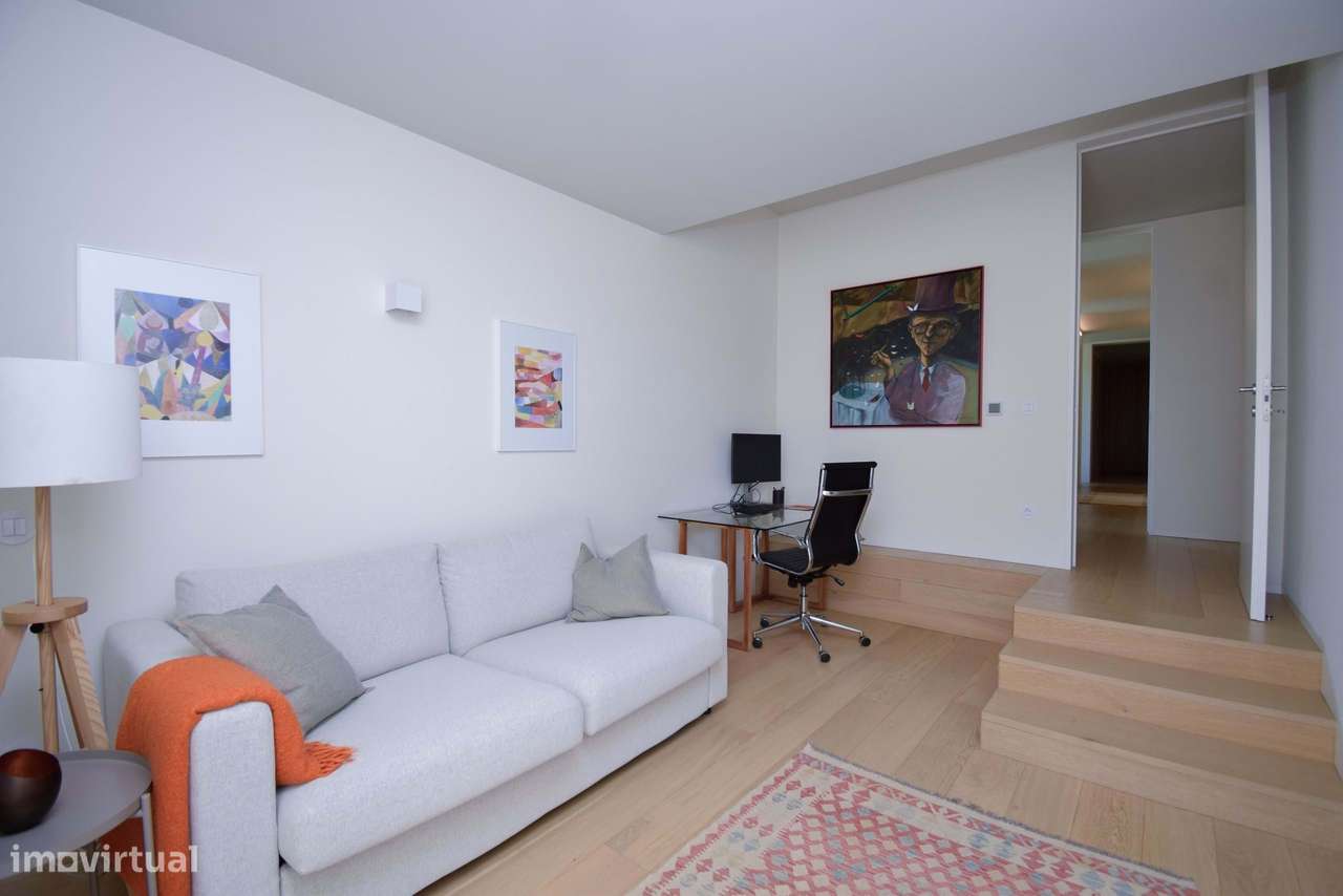 Excelente moradia T5+1 no condomínio da Quinta do Perú, Azeitão-27