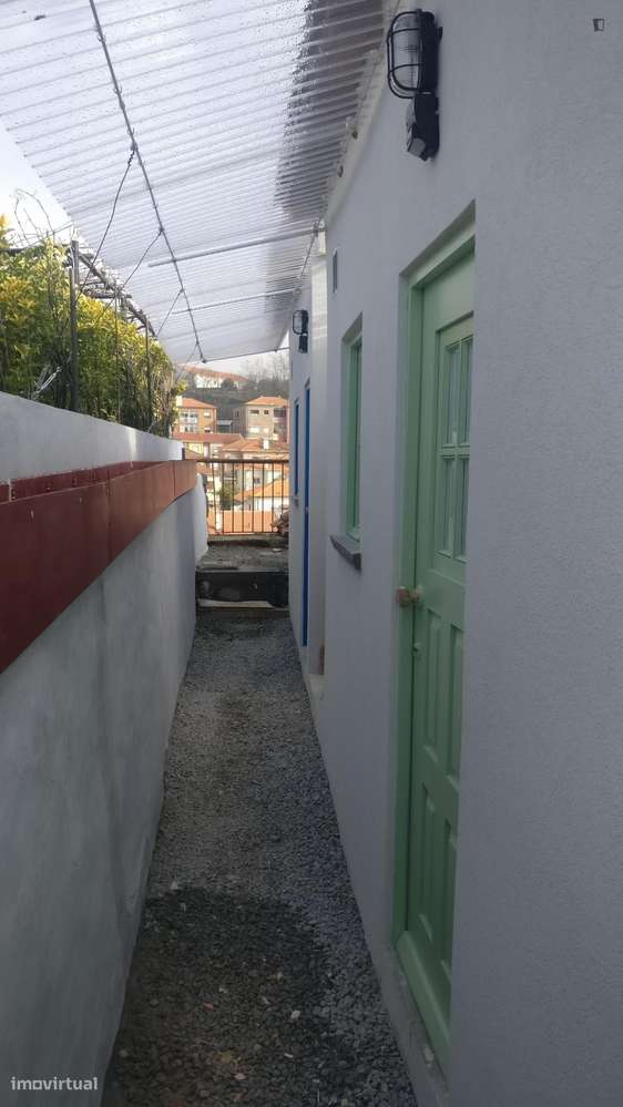 Estúdio - localizado em Santa Marinha Porto - Grande imagem: 4/7