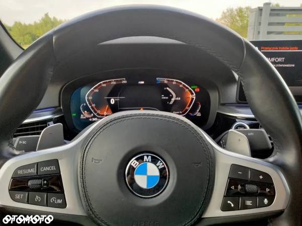 BMW Seria 5 520d MHEV M Sport sport - 14