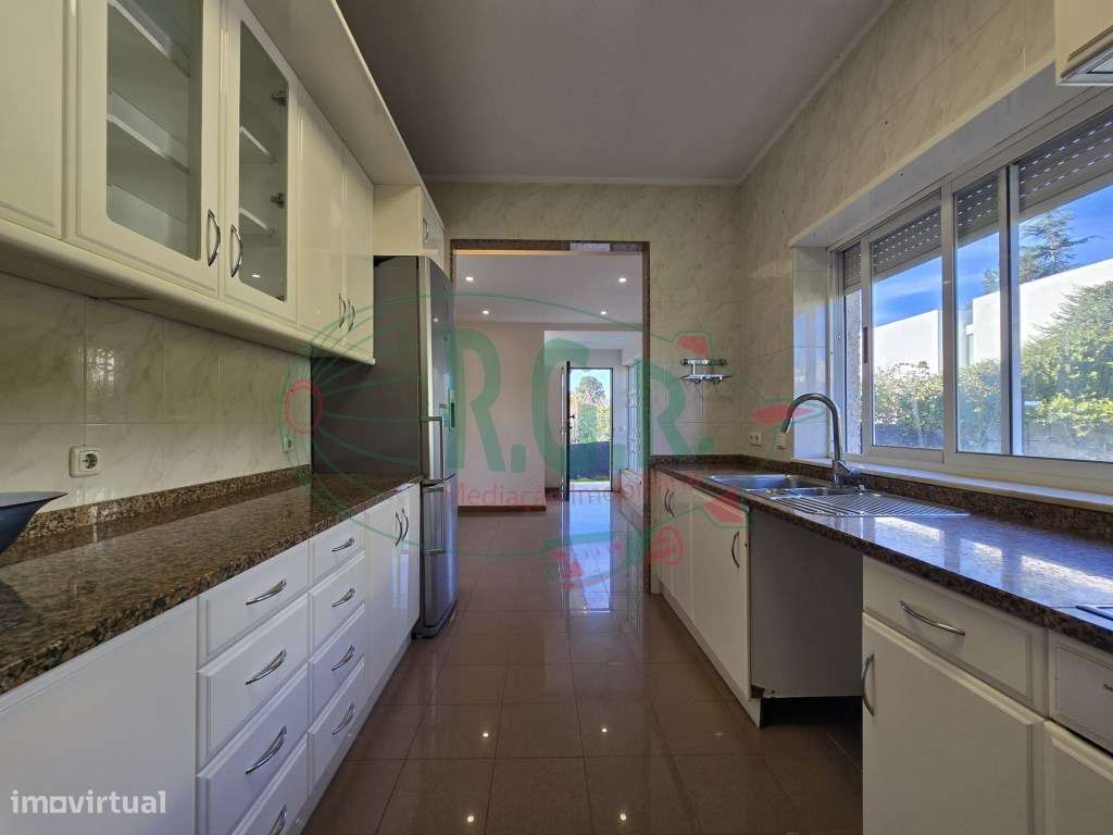 Moradia Isolada T3 | Piscina | Vistas Rio | 5 Min Porto-16