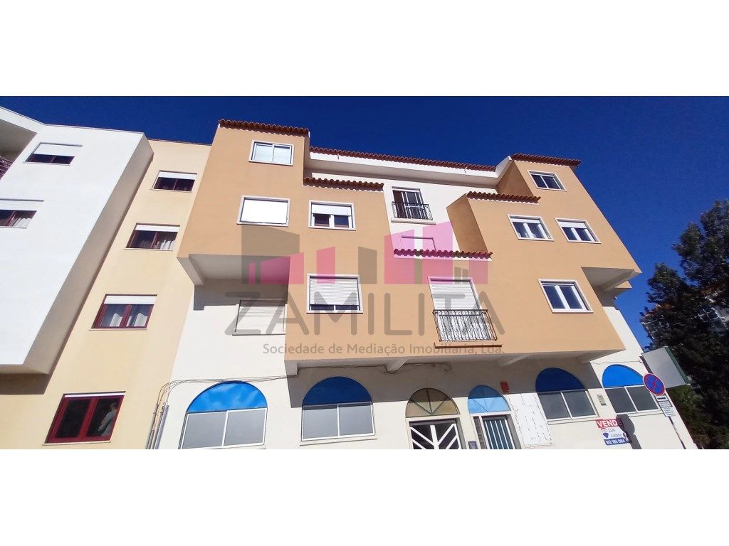 Apartamento T2 - Feijó (Oferta da Escritura)