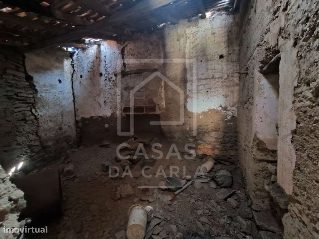 Moradia com 8 divisões e com quintal em Vila Alva-17