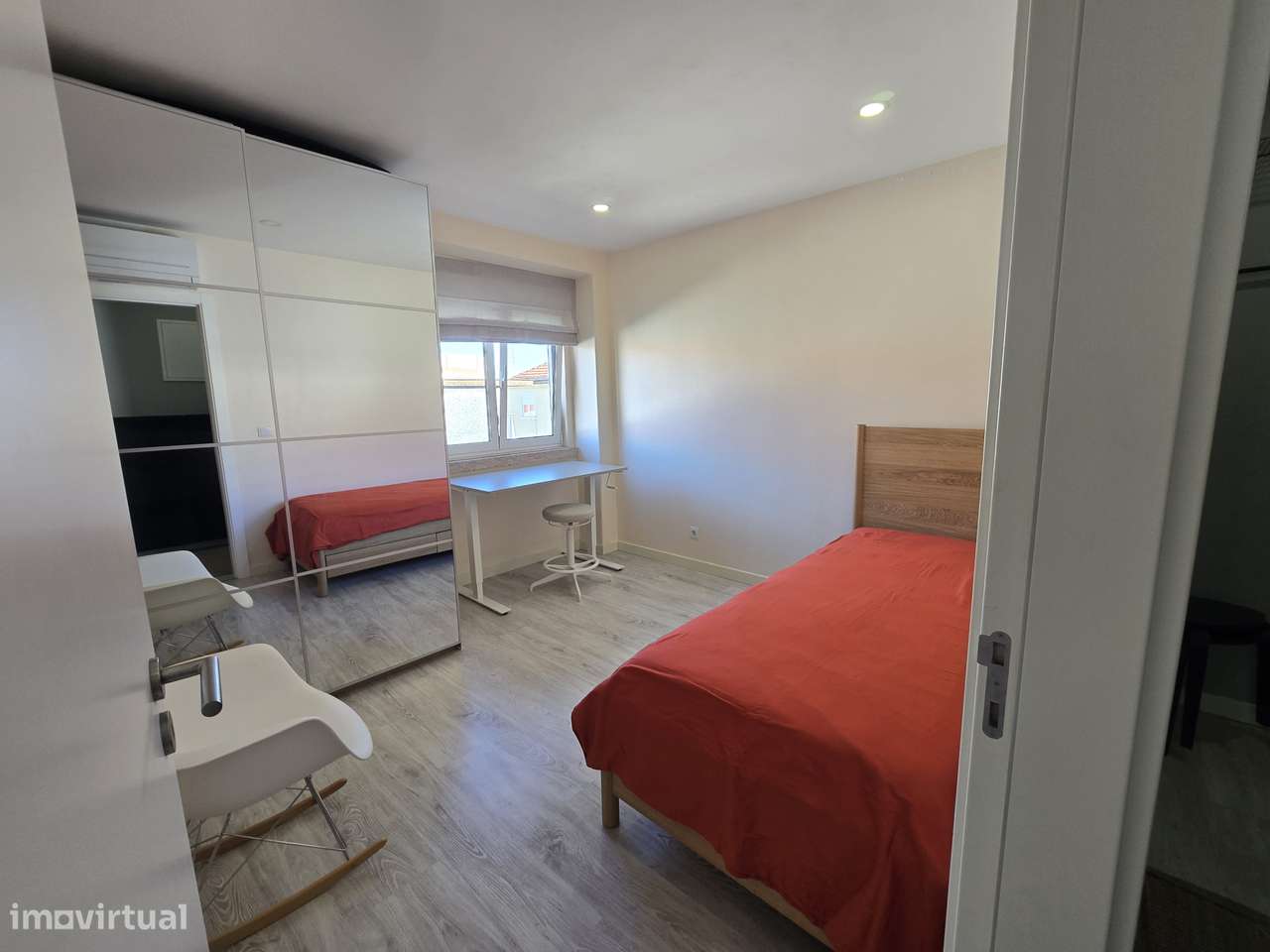 Apartamento T3 a dois paços do Metro e Comboio-6