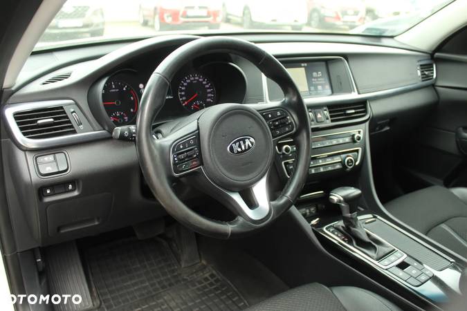 Kia Optima 1.7 CRDI L DCT - 24