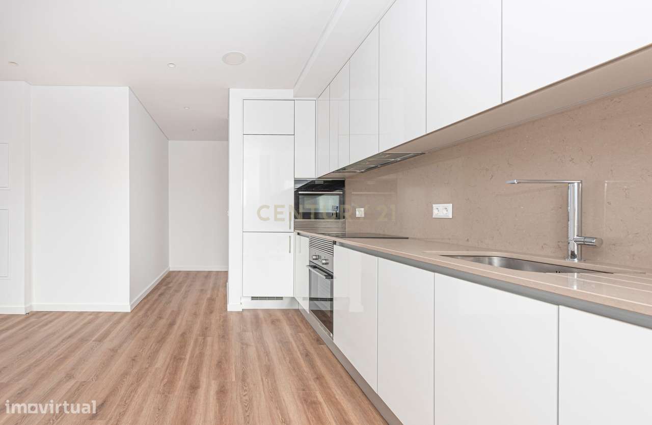 Apartamento T2  a estrear em zona privilegiada da Parede - Grande imagem: 3/19