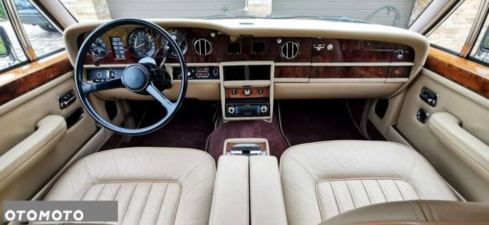 Rolls-Royce Silver Spur - 27