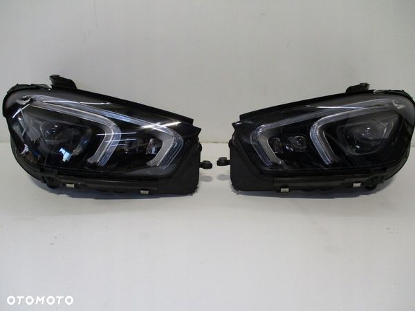 Lampa MERCEDES GLE 167 MULTIBEAM LED 1679068607 PRAWA - 1