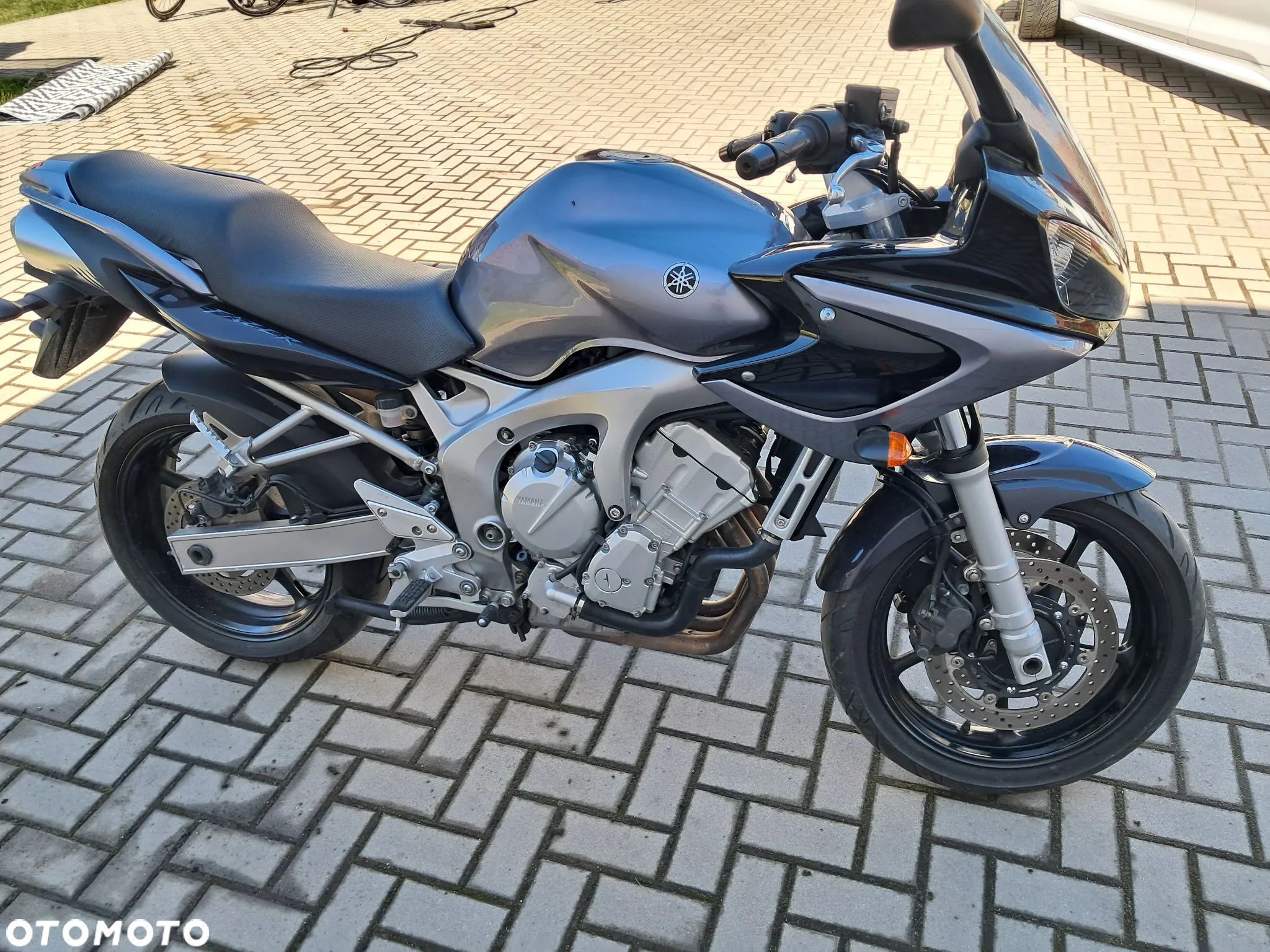 Yamaha FZ6 - 1