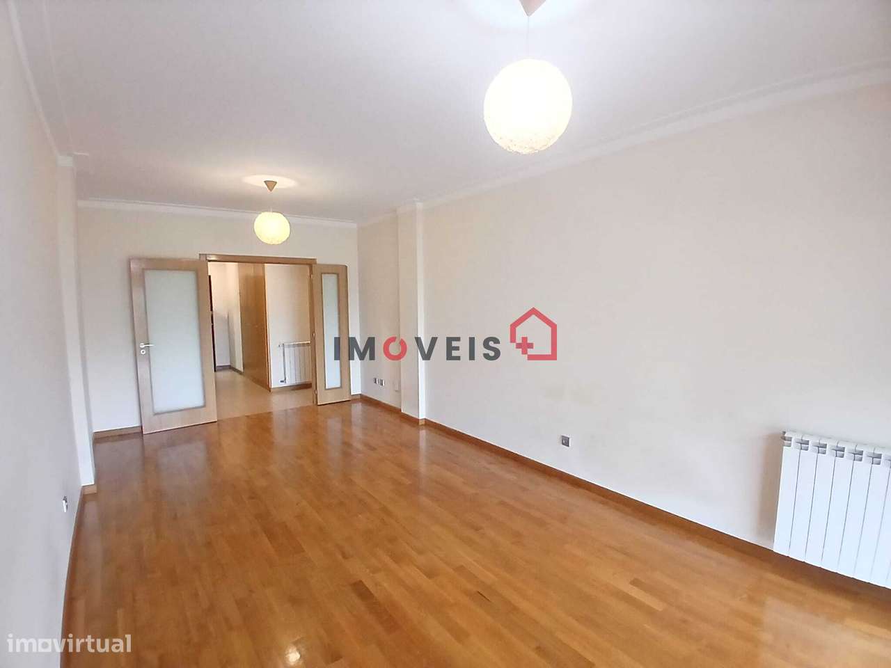 APARTAMENTO T2 - URBANIZAÇÃO SANTA CLARA - Grande imagem: 4/17