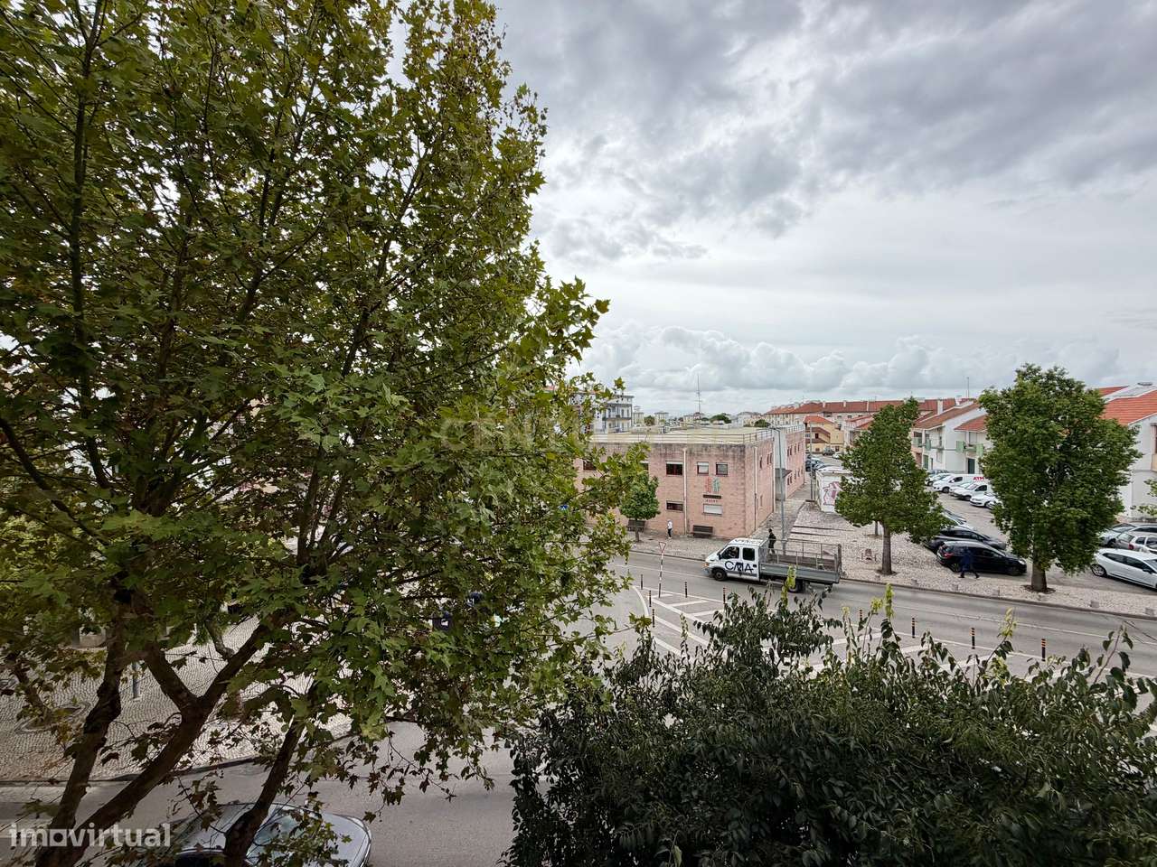 Apartamento T2 no Coração do Laranjeiro-17