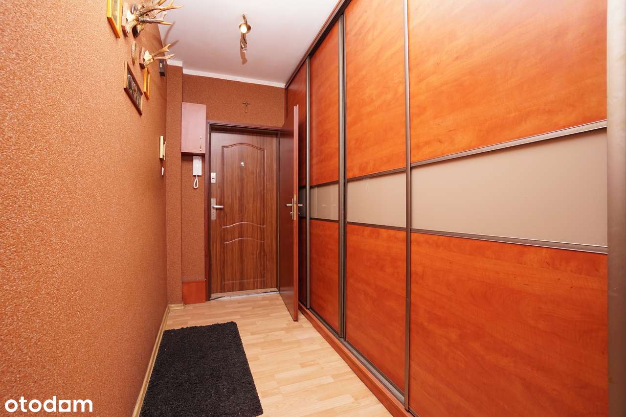 Balkon, ciepła woda z sieci, parking przed blokiem - Pełny obrazek: 5/10