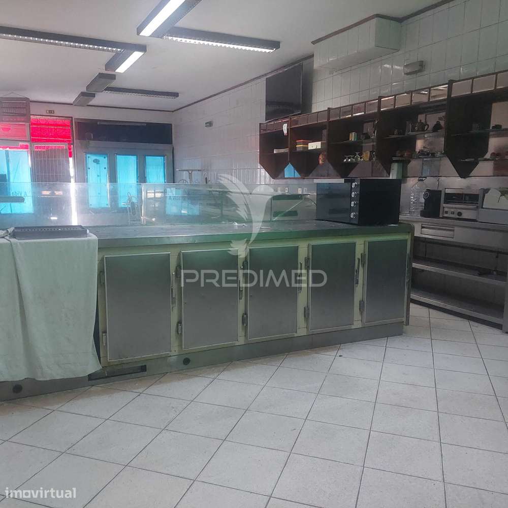 Trespasse - Loja 150 m² - Rua do Heroísmo - Porto-6