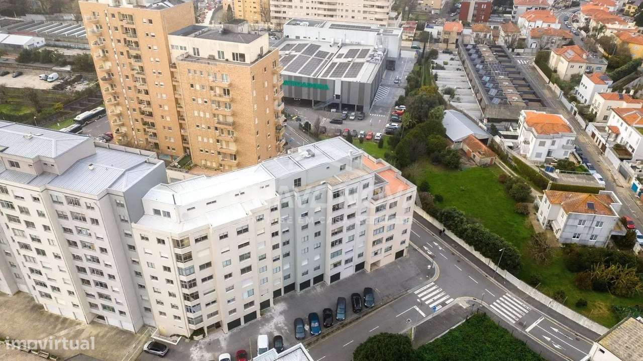 T4 c/ Terraço e Garagem Box na Boavista - Grande imagem: 4/19