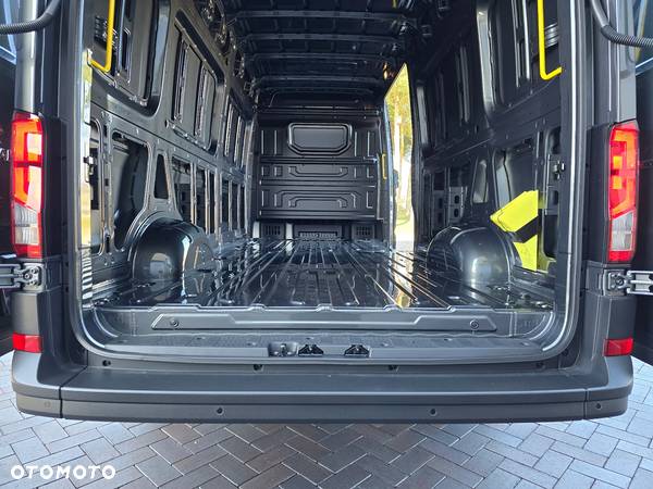 Volkswagen CRAFTER 4 MOTION AUTOMAT-8 Bie 4,40cm Długi NAVI KAMERA FUL LED SALON PL STAN NOWY NOWY NOWY PACHNACY PROSTO Z TAŚMY - 17