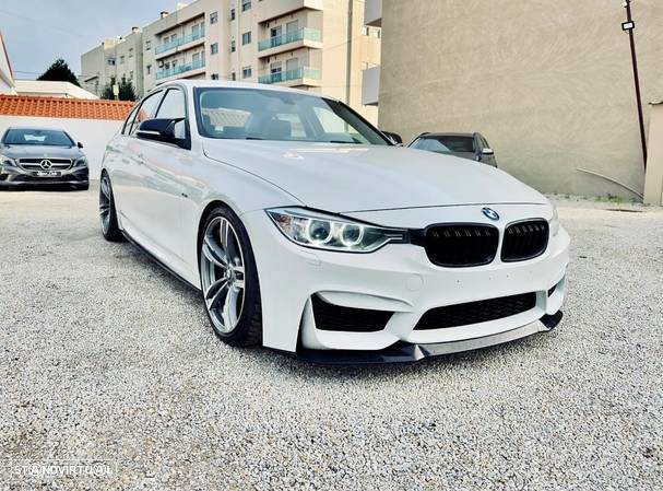 BMW 328 i Pack M - 2