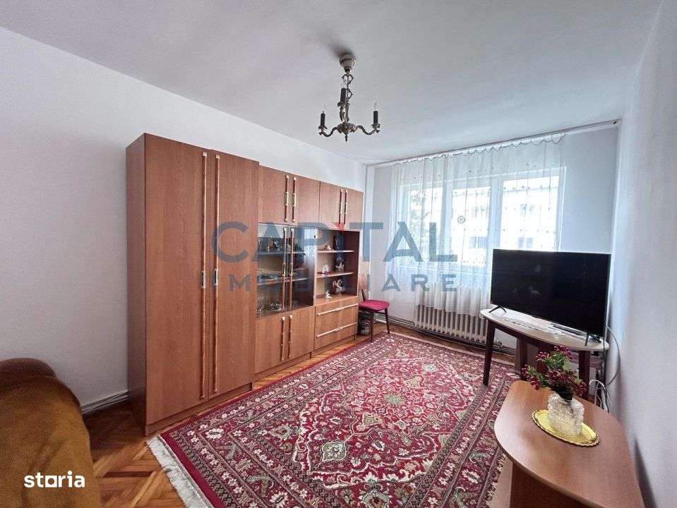 Vanzare apartament cu 3 camere, etaj intermediar, zona Bucium, Manastu - Imagine principală: 3/8