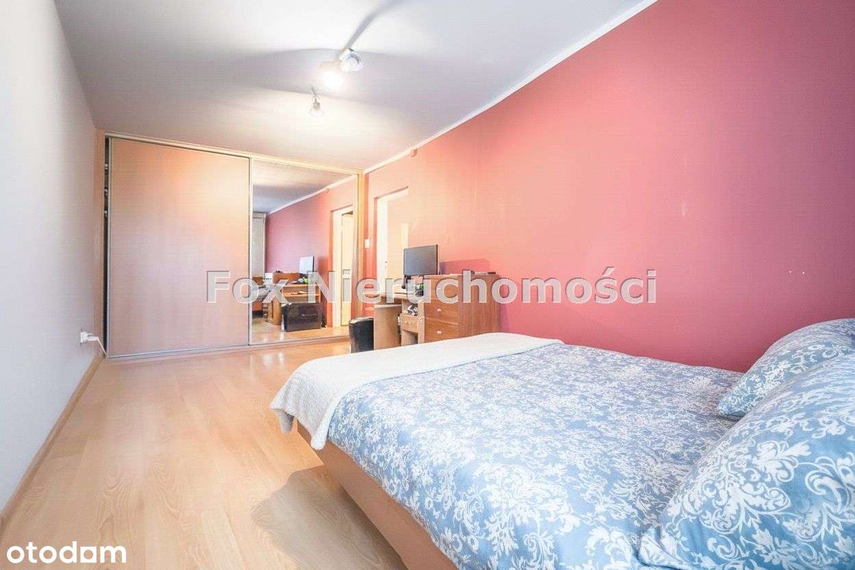 Słoneczne 2 pokoje na 1 piętrze w niskim bloku-7