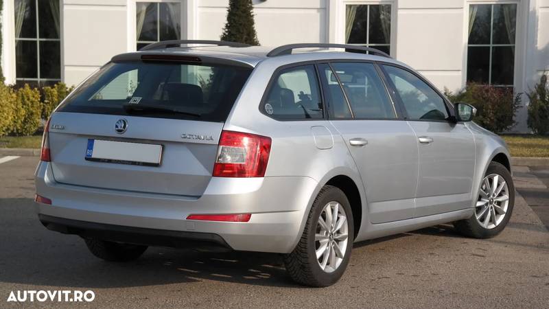 Skoda Octavia 2.0 TDI (Green tec) DSG Ambition - 4