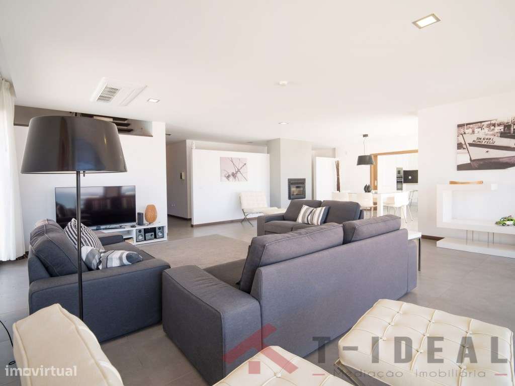 Moradia T4 com Vista de Mar-13