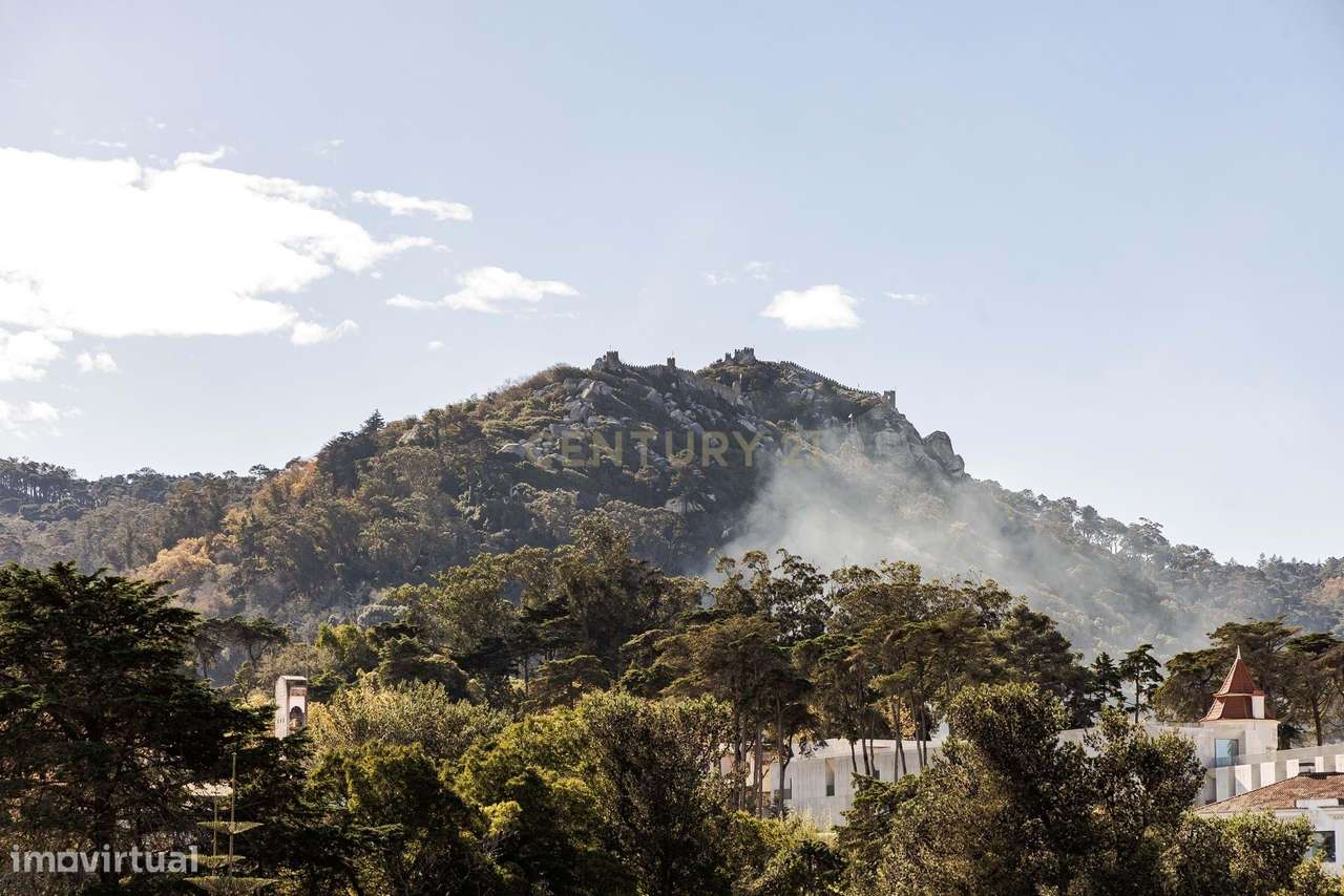 Palacete com 5 Quartos no Coração de Sintra-27