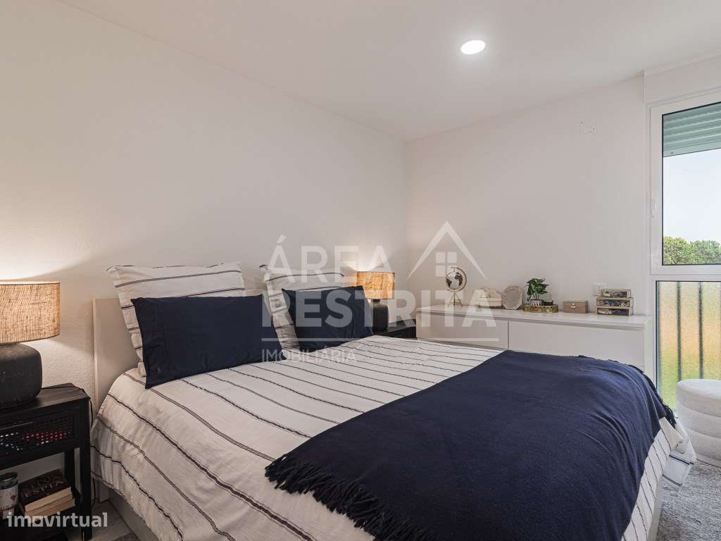 Apartamento T2+ 1 em Corroios.-18