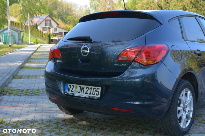 Opel Astra 1.4 ECOFLEX Cosmo - 10