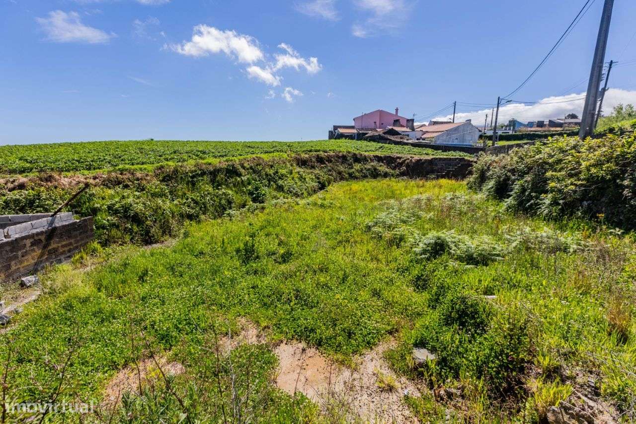 Moradia para recuperar - Grande imagem: 3/6