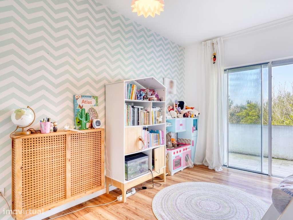 Moradia T5 Remodelada com Painéis Fotovoltaicos - Monte Santos, Sintra-23