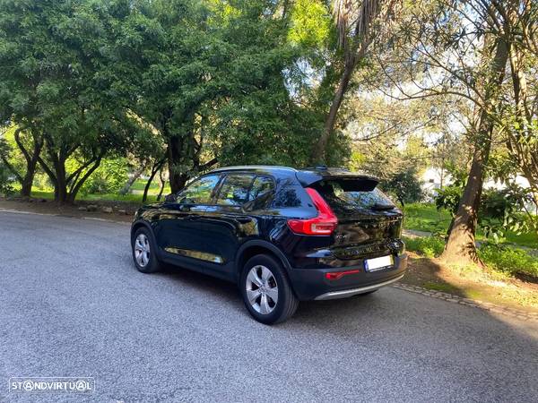 Volvo XC 40 2.0 D3 Momentum Geartronic - 4