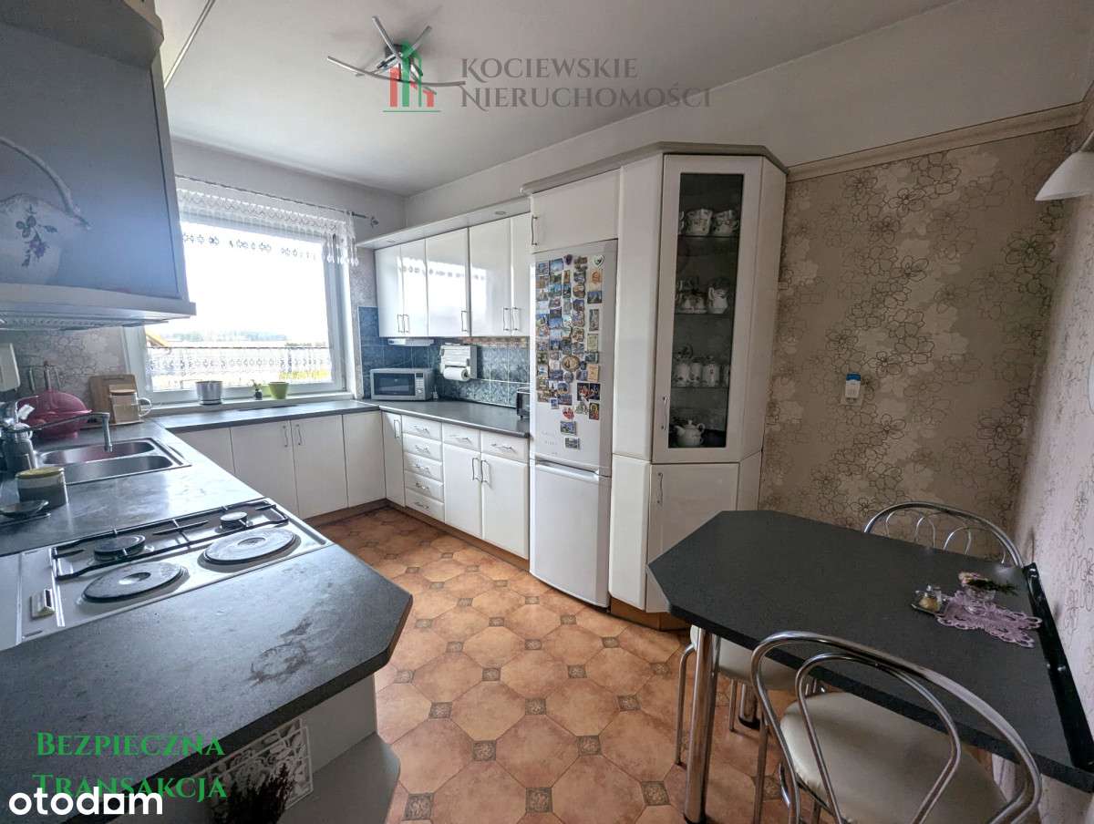 Dom z potencjałem dla rodziny lub inwestora.-9