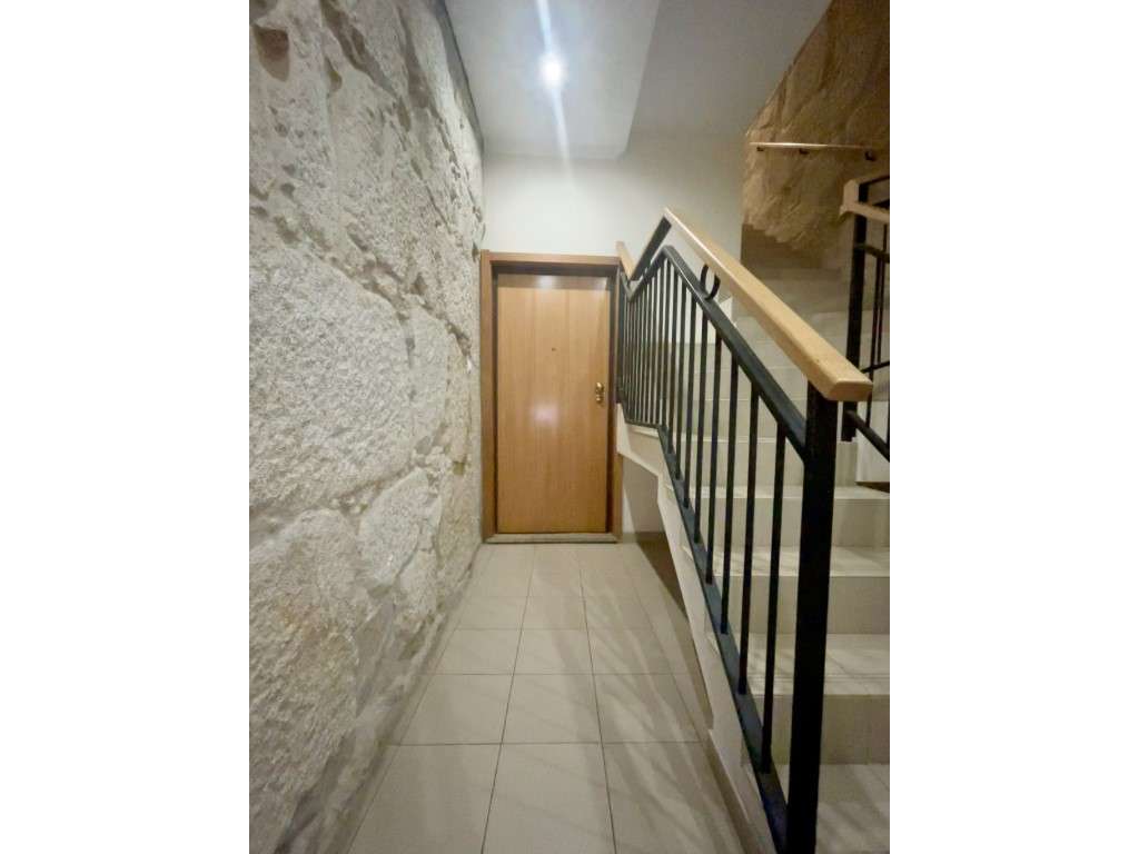 Apartamento T0 com Licença AL e Vista Incrível para o Douro - Grande imagem: 5/8