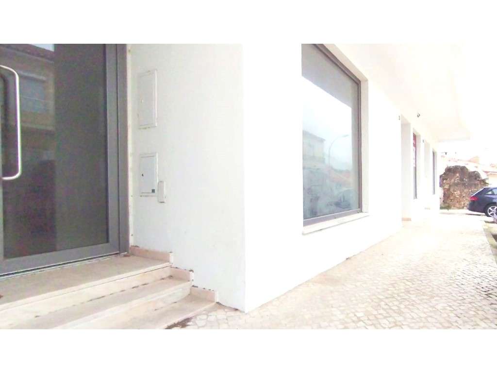 Loja para Venda no centro de Queijas, Oeiras - Grande imagem: 4/10