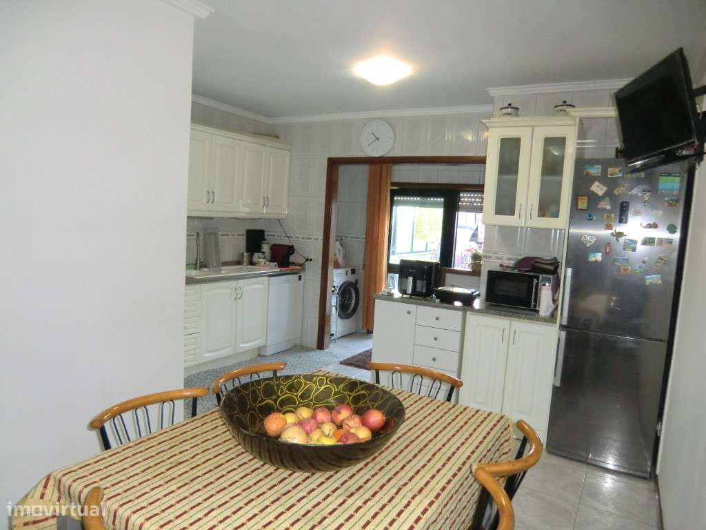 Apartamento T 3 c terraço,São João Madeira,centro-11