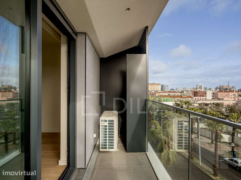 Apartamento T1 Lisboa, Avenidas Novas, com varanda e garagem - Grande imagem: 4/29