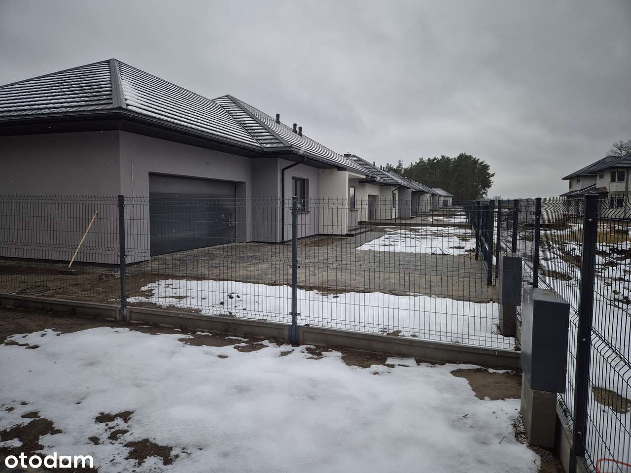 Nowe Domy Parterowe z podwójnym garażem-2