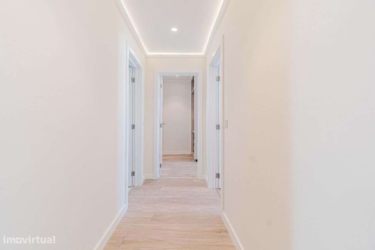 T4 Premium | 172 m² | Acabamentos de Luxo | 9.º Andar | Massamá – A Me-20