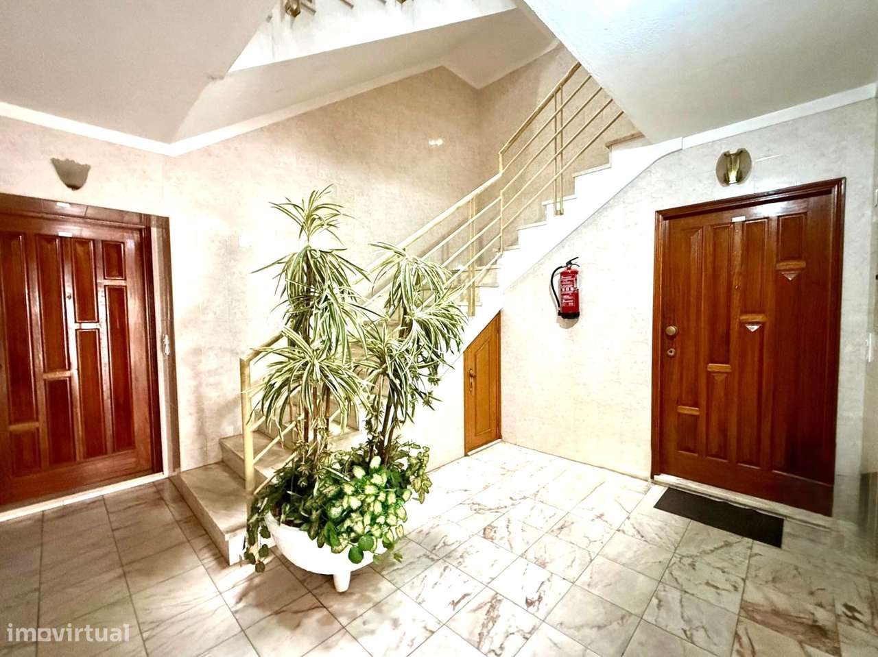 Apartamento T3 com Suíte, Varanda e Garagem – Praia do Furadouro-35