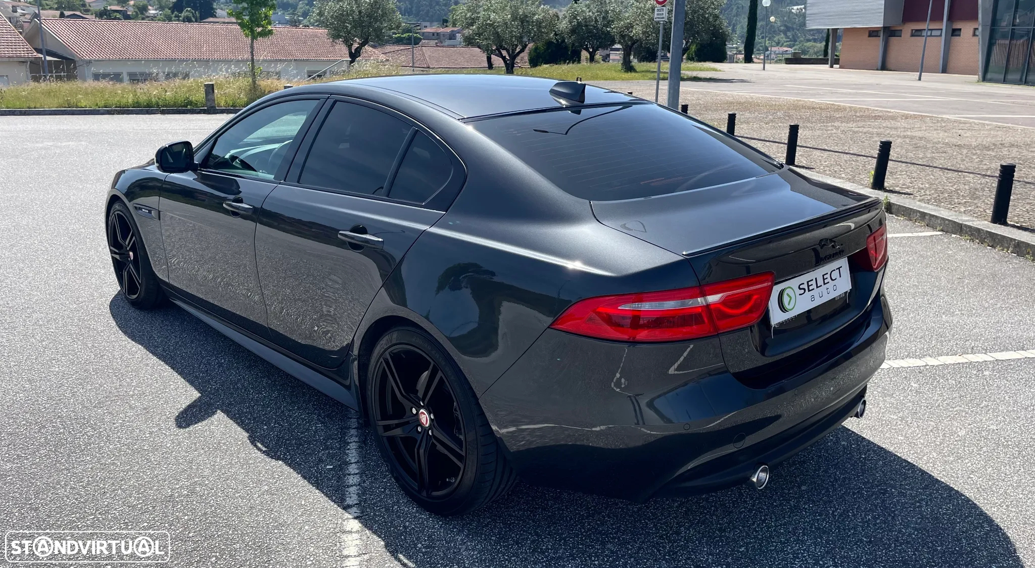 Jaguar XE 2.0 D R-Sport Aut. - 14