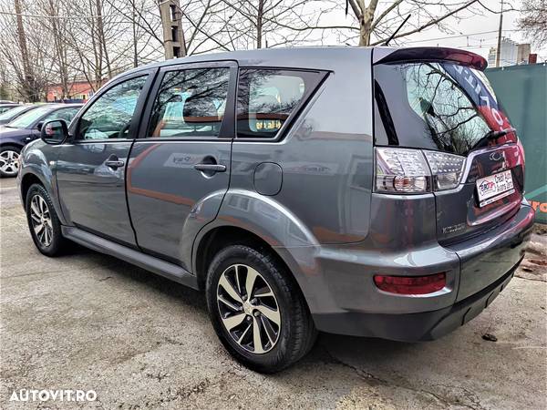 Mitsubishi Outlander 2.2 DI-D Intense + - 5