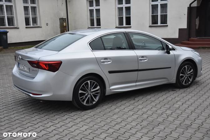 Toyota Avensis 2.0 D-4D Premium - 7