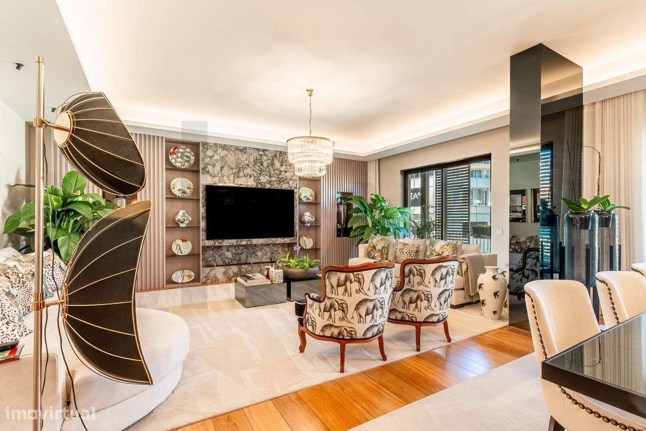 Apartamento T2 localizado no prestigiado Edifício Minas Gerais - Grande imagem: 4/40