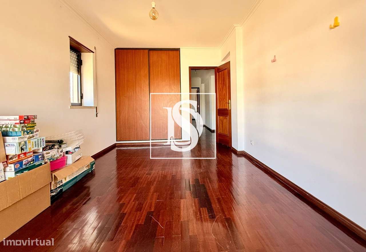 Apartamento T3 Venda em Santo António da Charneca,Barreiro-15