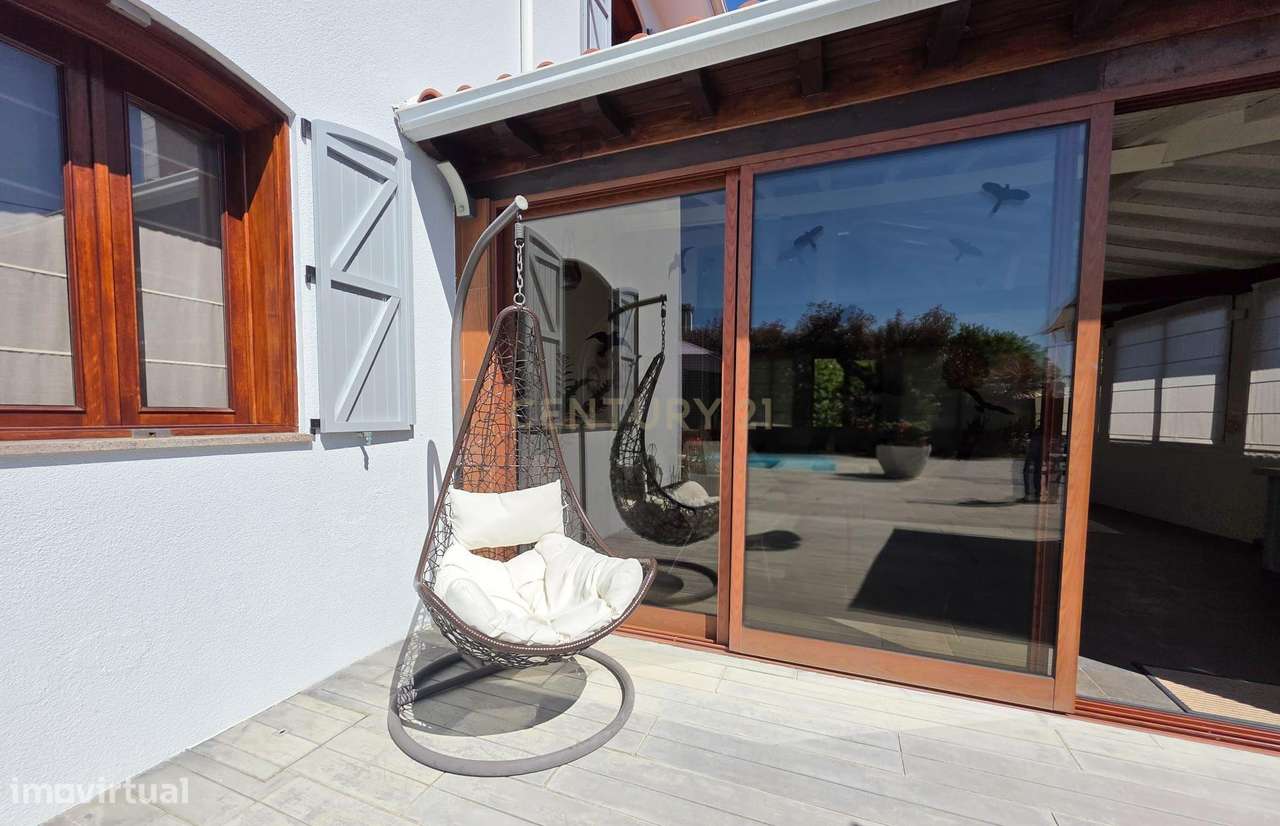 Moradia situada em Beire / Paredes-56