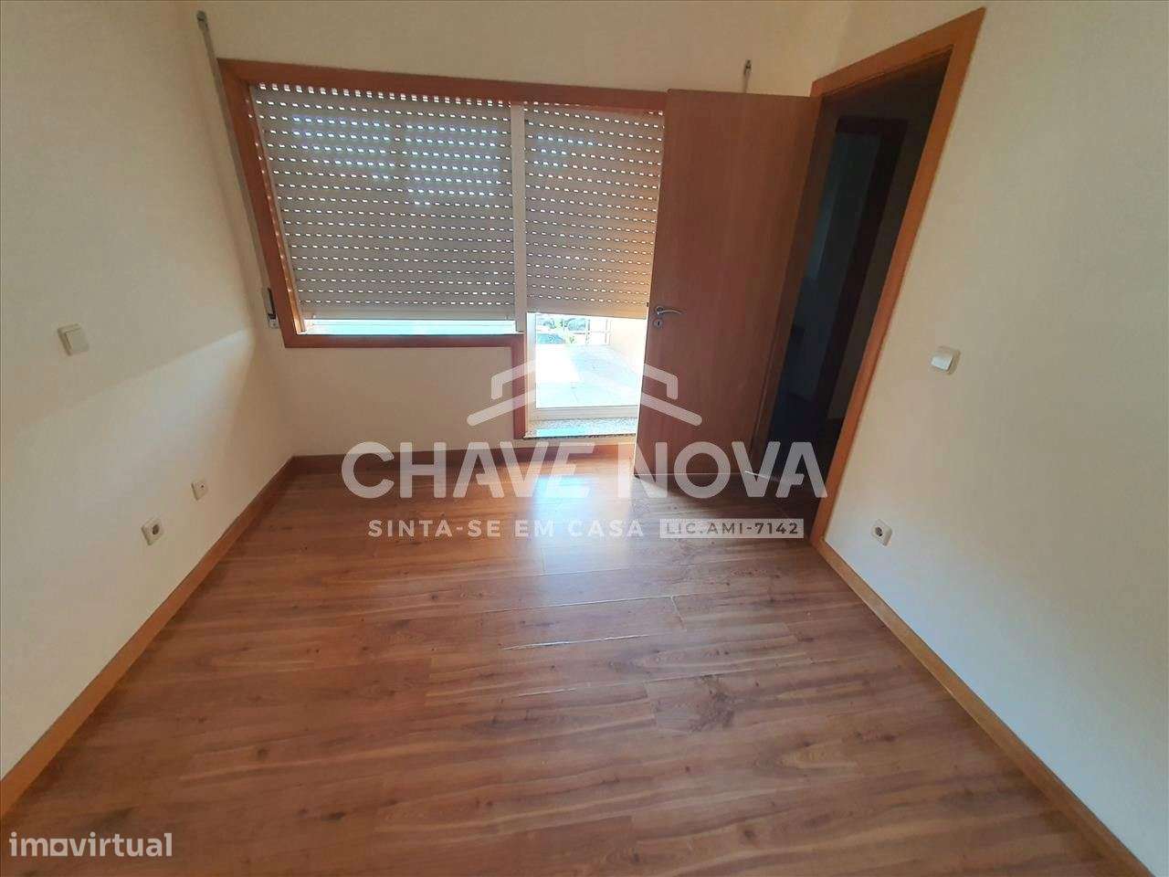 Apartamento T2 c/ Lugar de Garagem em Canelas (Edifício Prestige) - Grande imagem: 4/13