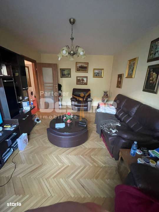 Apartament 3 camere decomandat, Valea Ialomitei