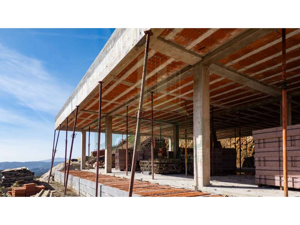 Sopo - Vila Nova de Cerveira: Moradia T3 térrea em construção-7