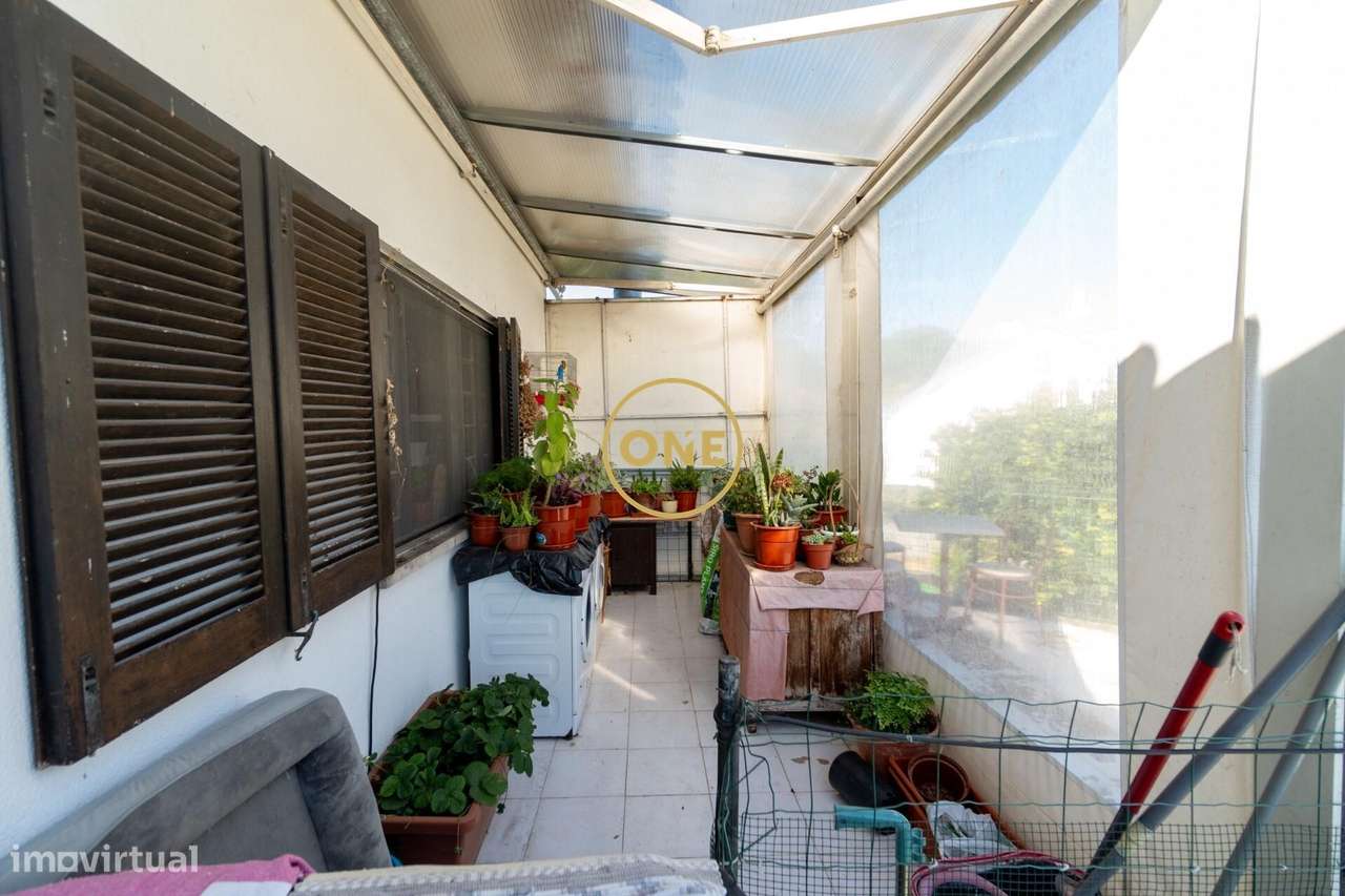 Prédio em propriedade total com 5 divisões independentes - Povoa da Ga-27