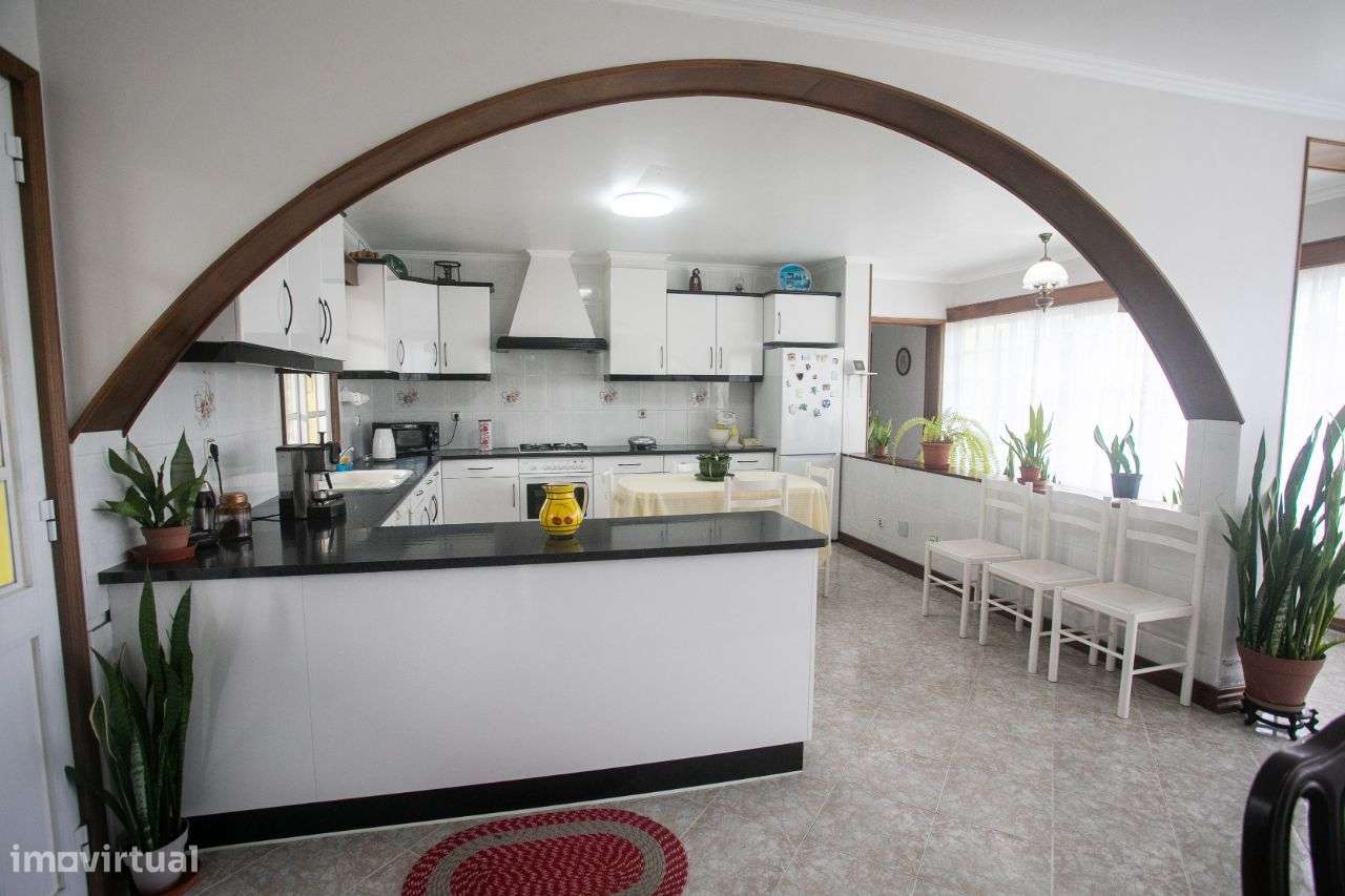 Casa Espaçosa com Jardim com Árvores de Fruto no Pico da Pedra - Grande imagem: 4/44