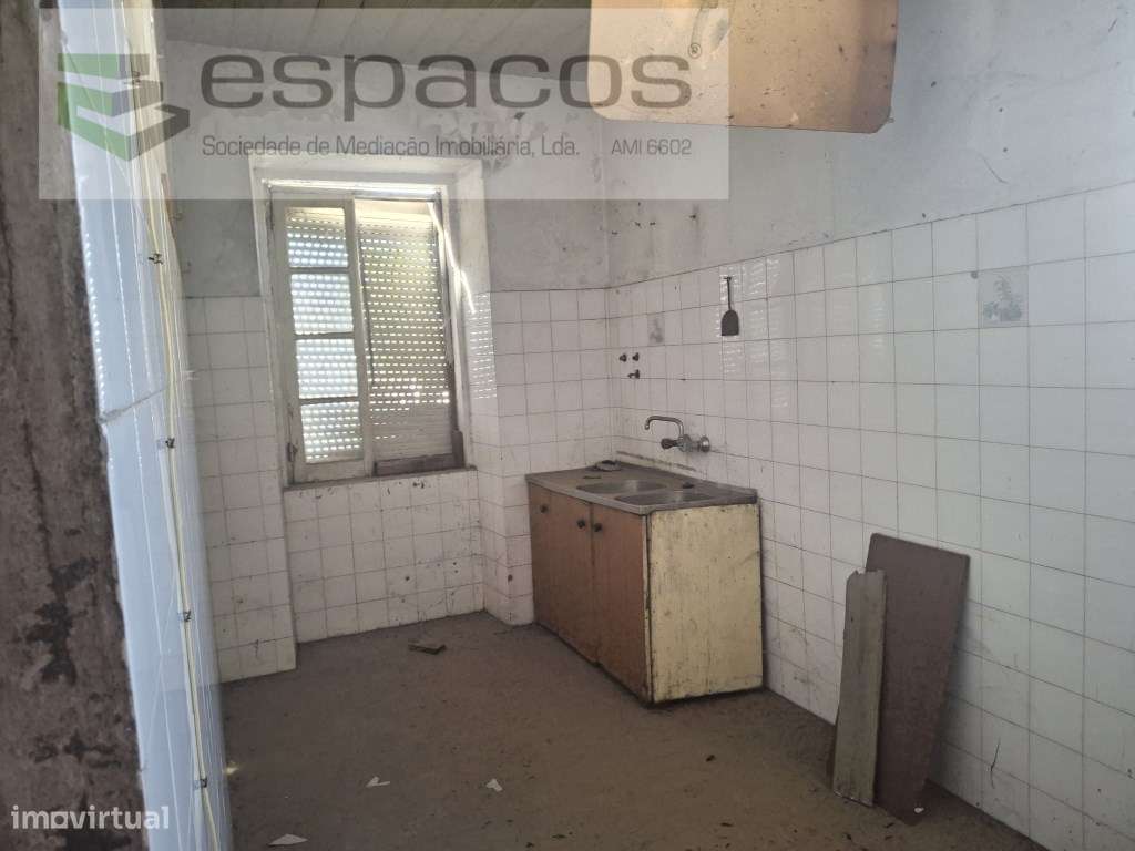 Prédio para Restaurar em Alcains - Grande imagem: 5/13